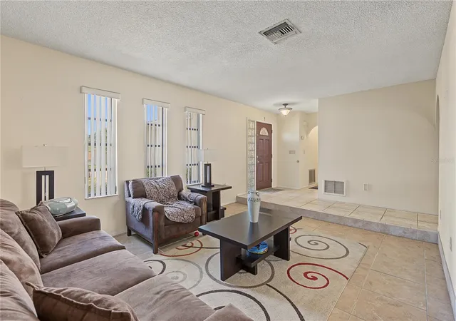 Photo 3 of Single family home for sale at 210 Leafwood Rd, Tarpon Springs, FL 34689 | MLS# TB8552910 | Listing updated on 2026-10-06