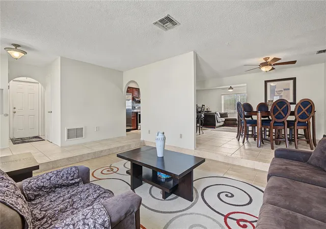 Photo 4 of Single family home for sale at 210 Leafwood Rd, Tarpon Springs, FL 34689 | MLS# TB8552910 | Listing updated on 2026-10-06