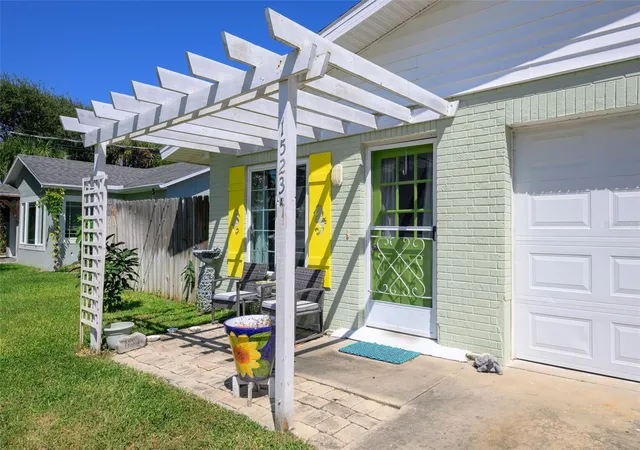 Photo 3 of House for sale at 1523 S Daytona Ave, Flagler Beach, FL 32136 | MLS# FC321751 | Listing updated on 2026-10-05