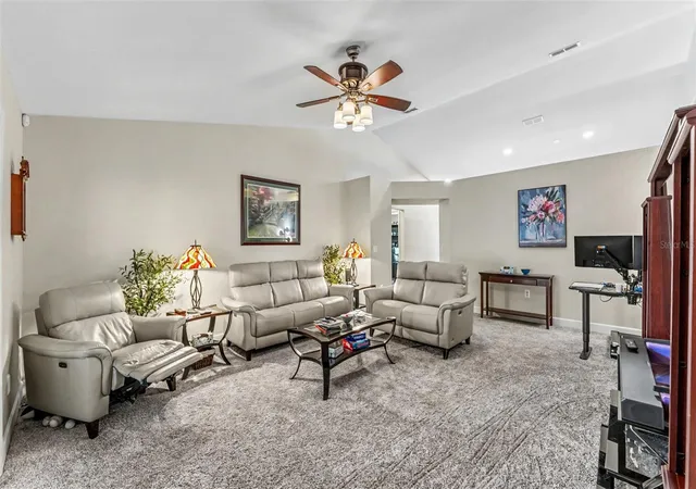 Photo 3 of Single family home for sale at 6816 Shepherd Oaks Rd, Lakeland, FL 33811 | MLS# L4965407 | Listing updated on 2026-10-05