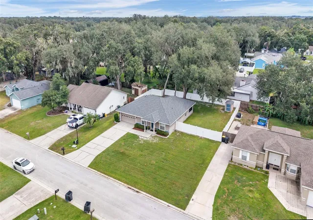Photo 2 of Single family home for sale at 6816 Shepherd Oaks Rd, Lakeland, FL 33811 | MLS# L4965407 | Listing updated on 2026-10-05