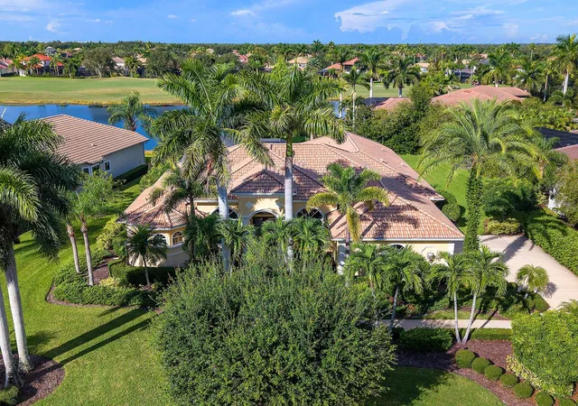 Photo 2 of Single family home for sale at 6906 Belmont Ct, Lakewood Ranch, FL 34202 | MLS# A4707718 | Listing updated on 2026-10-05