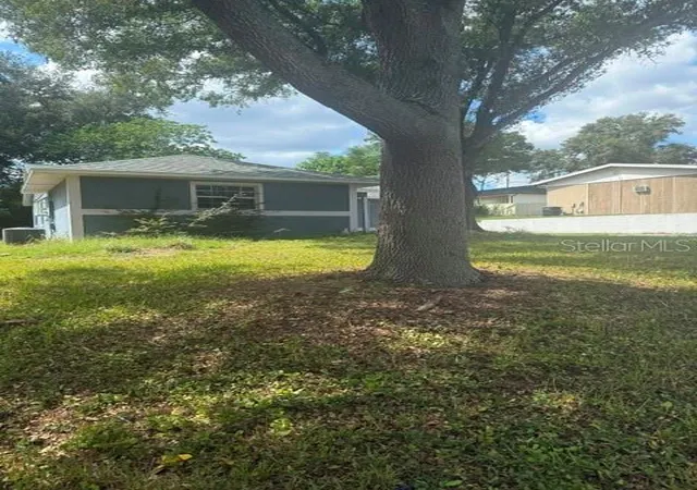 Photo 2 of Single family home for sale at 105 Isabel St, Minneola, FL 34715 | MLS# G5118373 | Listing updated on 2026-09-29