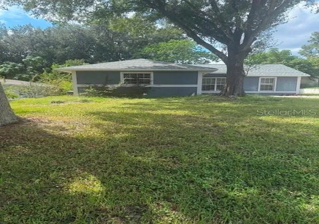 Photo 3 of Single family home for sale at 105 Isabel St, Minneola, FL 34715 | MLS# G5118373 | Listing updated on 2026-09-29