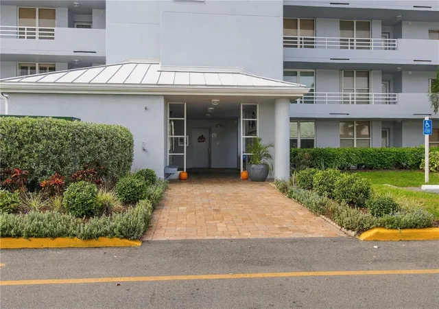 Photo 3 of Condo for sale at 3780 Pinebrook Cir #307, Bradenton, FL 34209 | MLS# A4707722 | Listing updated on 2026-10-07
