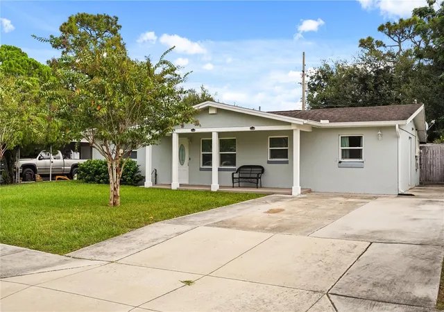 Photo 3 of Single family home for sale at 6103 Antilla Dr, Orlando, FL 32809 | MLS# O6445461 | Listing updated on 2026-10-06