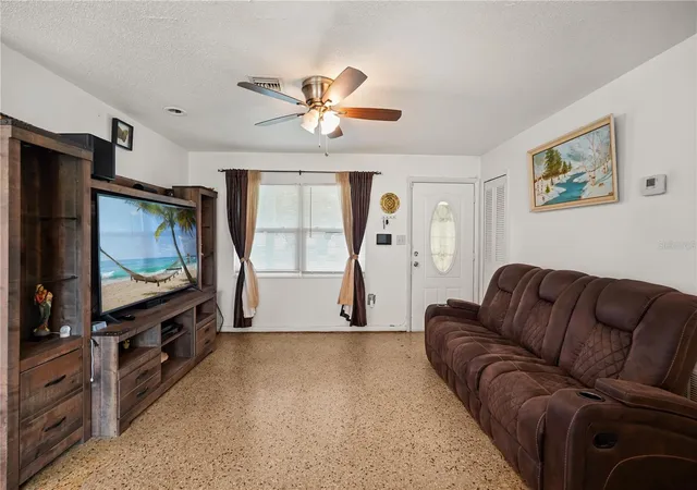Photo 3 of Single family home for sale at 6103 Antilla Dr, Orlando, FL 32809 | MLS# O6445461 | Listing updated on 2026-10-06