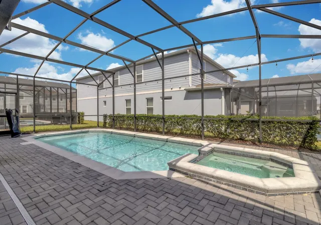 Photo 2 of Single family home for sale at 3052 Mahalo Dr, Davenport, FL 33897 | MLS# S5158448 | Listing updated on 2026-09-30