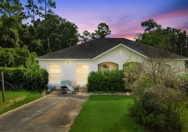Photo 1 of Single family home for sale at 1045 8th Avenue, Deland, FL 32724 | MLS# V4951552 | Listing updated on 2026-09-30
