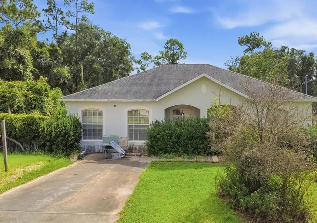 Photo 2 of Single family home for sale at 1045 8th Avenue, Deland, FL 32724 | MLS# V4951552 | Listing updated on 2026-09-30