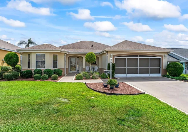 Photo 2 of Single family home for sale at 1912 Del Norte Dr, Lady Lake, FL 32159 | MLS# G5118376 | Listing updated on 2026-09-30
