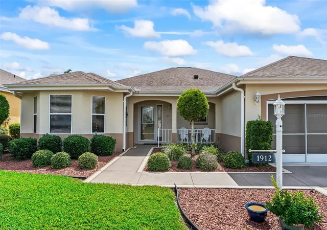 Photo 4 of Single family home for sale at 1912 Del Norte Dr, Lady Lake, FL 32159 | MLS# G5118376 | Listing updated on 2026-09-30