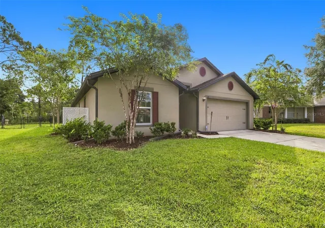 Photo 2 of Single family home for sale at 71 Royal Oak Dr, Palm Coast, FL 32164 | MLS# O6445467 | Listing updated on 2026-10-04
