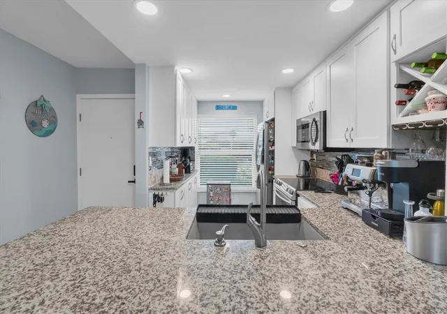Photo 4 of Condo for sale at 6210 Sun Blvd #101, Saint Petersburg, FL 33715 | MLS# TB8552935 | Listing updated on 2026-10-08