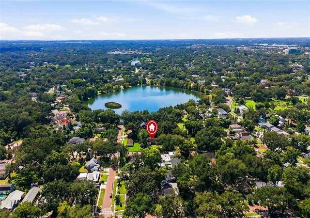 Photo 3 of Single family home for sale at 804 Greenwood St, Orlando, FL 32801 | MLS# O6445469 | Listing updated on 2026-10-01