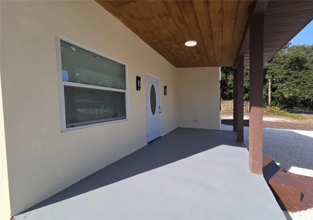 Photo 3 of Single family home for sale at 2327 Everett St, Lakeland, FL 33801 | MLS# A4707729 | Listing updated on 2026-09-29