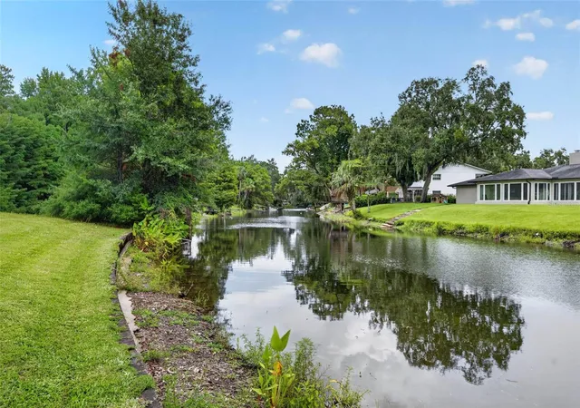 Photo 3 of Single family home for sale at 120 Lake Destiny Trl, Altamonte Springs, FL 32714 | MLS# O6445475 | Listing updated on 2026-10-08