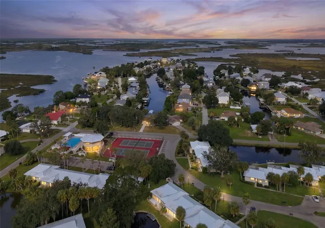 Photo 3 of Single family home for sale at 11675 W Dixie Shrs Dr, Crystal River, FL 34429 | MLS# OM733028 | Listing updated on 2026-10-06