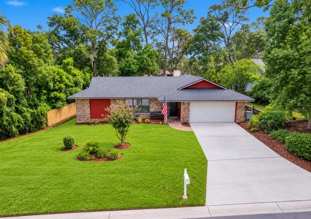 Photo 2 of Single family home for sale at 206 Duncan Trl, Longwood, FL 32779 | MLS# R4912072 | Listing updated on 2026-10-03