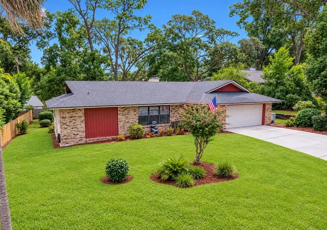 Photo 3 of Single family home for sale at 206 Duncan Trl, Longwood, FL 32779 | MLS# R4912072 | Listing updated on 2026-10-03