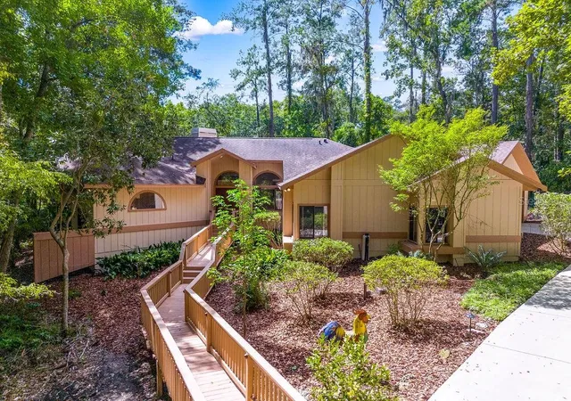 Photo 1 of Sale Pending at 4646 Nw 12th Place, Gainesville, FL 32605 | MLS# GC543846 | Listing updated on 2026-10-03