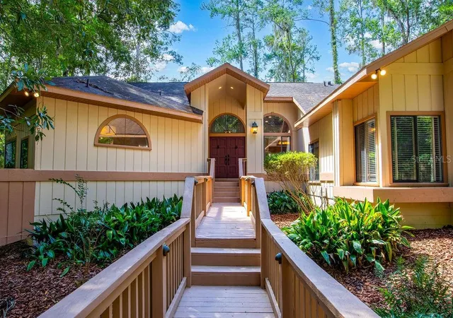 Photo 3 of Sale Pending at 4646 Nw 12th Place, Gainesville, FL 32605 | MLS# GC543846 | Listing updated on 2026-10-03