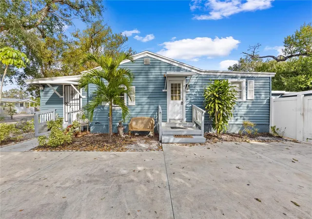 Photo 1 of House for sale at 8923 N Lynn Ave, Tampa, FL 33604 | MLS# TB8552953 | Listing updated on 2026-10-04