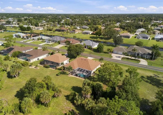 Photo 3 of Single family home for sale at 614 Rotonda Cir, Rotonda West, FL 33947 | MLS# C7531318 | Listing updated on 2026-10-02