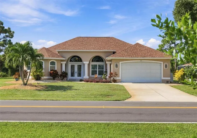 Photo 4 of Single family home for sale at 614 Rotonda Cir, Rotonda West, FL 33947 | MLS# C7531318 | Listing updated on 2026-10-02