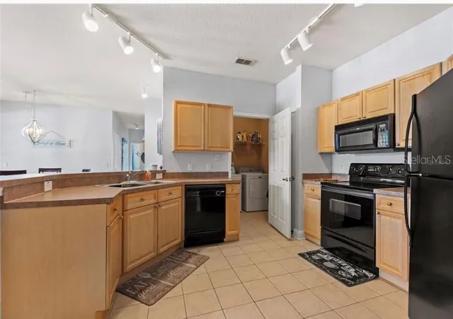 Photo 2 of Condo for sale at 504 Ter Ridge Cir #5, Davenport, FL 33896 | MLS# O6445485 | Listing updated on 2026-09-29