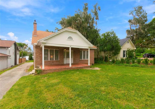 Photo 1 of Single family home for sale at 625 Gatlin Ave, Orlando, FL 32806 | MLS# O6445497 | Listing updated on 2026-10-22