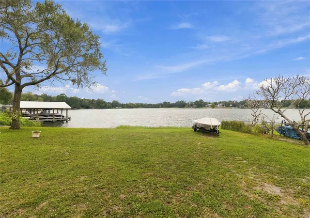 Photo 3 of Single family home for sale at 625 Gatlin Ave, Orlando, FL 32806 | MLS# O6445497 | Listing updated on 2026-10-22