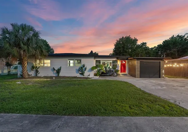 Photo 1 of Single family home for sale at 8120 Gondola Dr, Orlando, FL 32809 | MLS# O6445501 | Listing updated on 2026-09-29