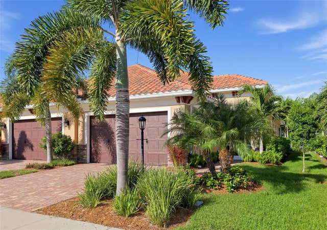 Photo 1 of Single family home for sale at 125 Colebrook Ct, Venice, FL 34292 | MLS# O6445502 | Listing updated on 2026-10-10
