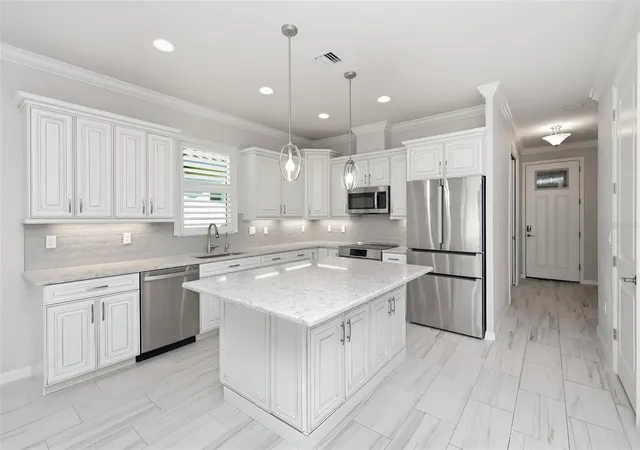 Photo 4 of House for sale at 125 Colebrook Ct, Venice, FL 34292 | MLS# O6445502 | Listing updated on 2026-10-10