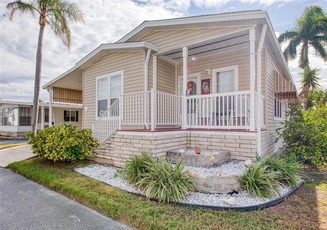 Photo 2 of Manufactured home for sale at 18675 Us Hwy 19 N #138, Clearwater, FL 33764 | MLS# TB8552968 | Listing updated on 2026-10-08