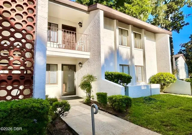 Photo 1 of Condo for sale at 1 Tomoka Oaks Blvd #119, Ormond Beach, FL 32174 | MLS# V4951555 | Listing updated on 2026-09-29