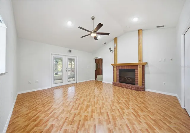 Photo 4 of Single family home for sale at 9401 N Rome Cir, Tampa, FL 33612 | MLS# O6445507 | Listing updated on 2026-10-03