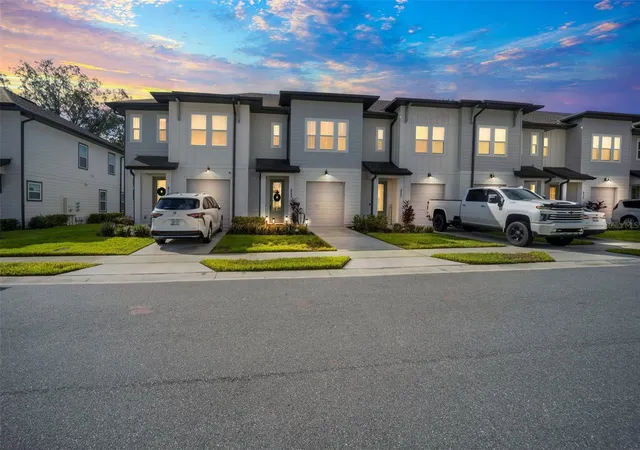 Townhouse for sale at 823 Longboat Dr, DAVENPORT, FL 33896 | MLS# S5158456