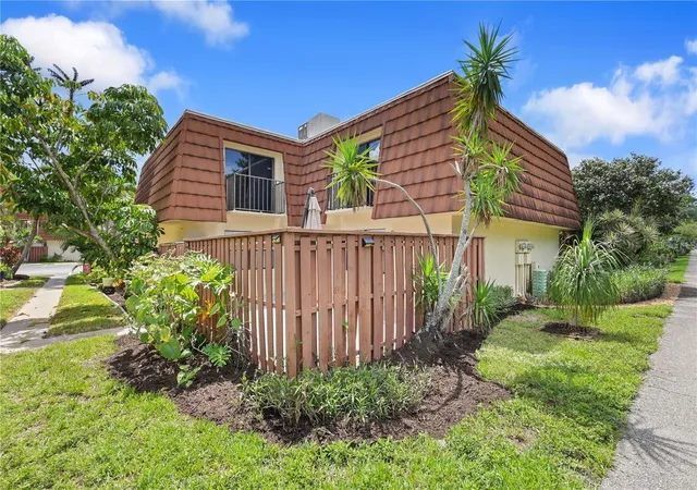 Townhouse for sale at 5224 Cedarbend Dr #4, FORT MYERS, FL 33919 | MLS# W7889899