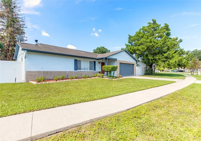 Photo 2 of Single family home for sale at 338 Springview Dr, Sanford, FL 32773 | MLS# V4951556 | Listing updated on 2026-09-30