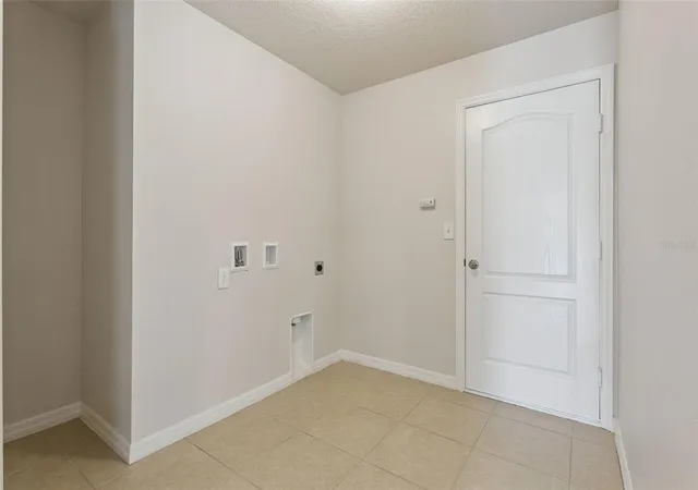 Photo 4 of Single family home for sale at 2119 Peyto Way, Lakeland, FL 33805 | MLS# O6445514 | Listing updated on 2026-10-02