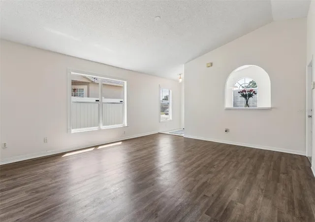 Photo 4 of Single family home for sale at 196 Burnsed Pl, Oviedo, FL 32765 | MLS# O6445516 | Listing updated on 2026-09-30