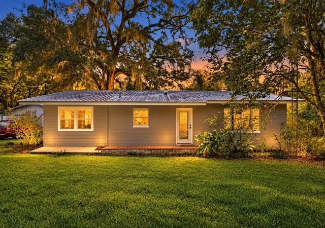 Photo 2 of Single family home for sale at 17011 Nw 110th Avenue, Alachua, FL 32615 | MLS# GC543847 | Listing updated on 2026-10-09