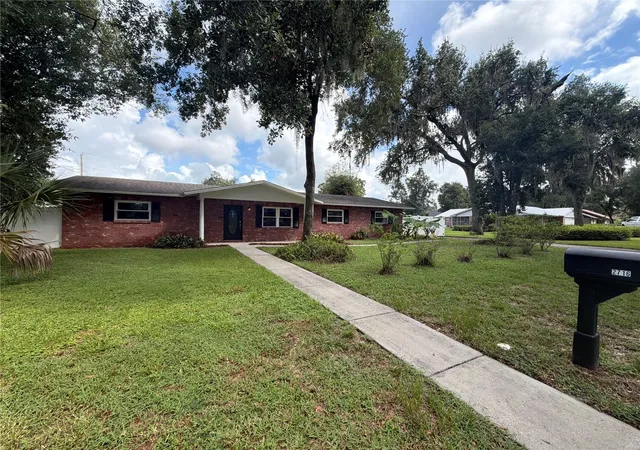 Single family home for sale at 2716 Charleston Dr, PLANT CITY, FL 33563 | MLS# O6445519