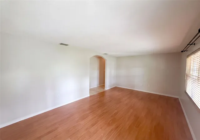 Photo 3 of Single family home for sale at 2716 Charleston Dr, Plant City, FL 33563 | MLS# O6445519 | Listing updated on 2026-10-09