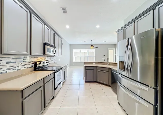 Photo 4 of Townhouse for sale at 441 Black Knight Way, Longwood, FL 32779 | MLS# O6445529 | Listing updated on 2026-10-05