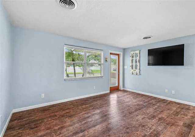 Photo 3 of Single family home for sale at 511 Evergreen St, New Smyrna Beach, FL 32169 | MLS# NS1089376 | Listing updated on 2026-10-01