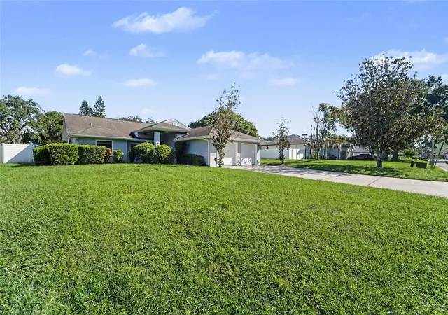 Photo 3 of Single family home for sale at 8807 Wellesly Ct, Odessa, FL 33556 | MLS# TB8553006 | Listing updated on 2026-10-02