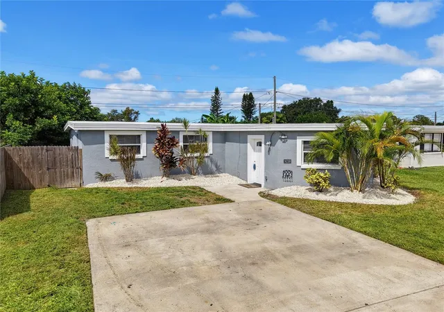 Photo 2 of Single family home for sale at 9218 86th Street N, Seminole, FL 33777 | MLS# TB8553009 | Listing updated on 2026-09-29
